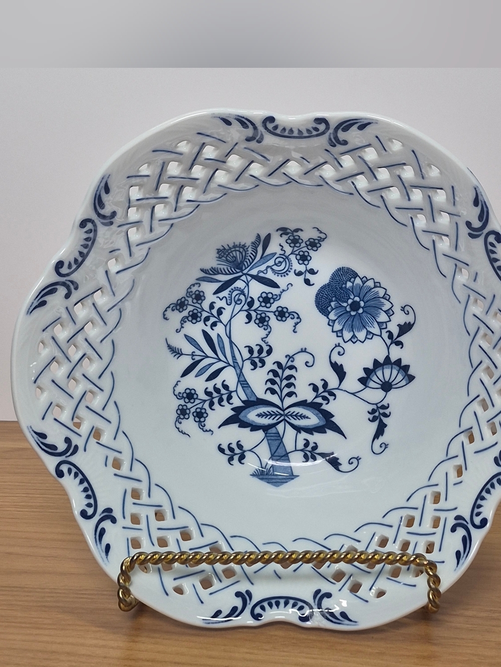 Blue Danube Japan 8 3/4" Reticulated Lattice Bowl Blue Onion Vintage